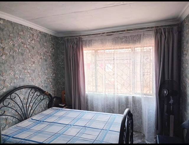 3 BEDROOM HOUSE FOR SALE IN SEBOKENG ZONE 10